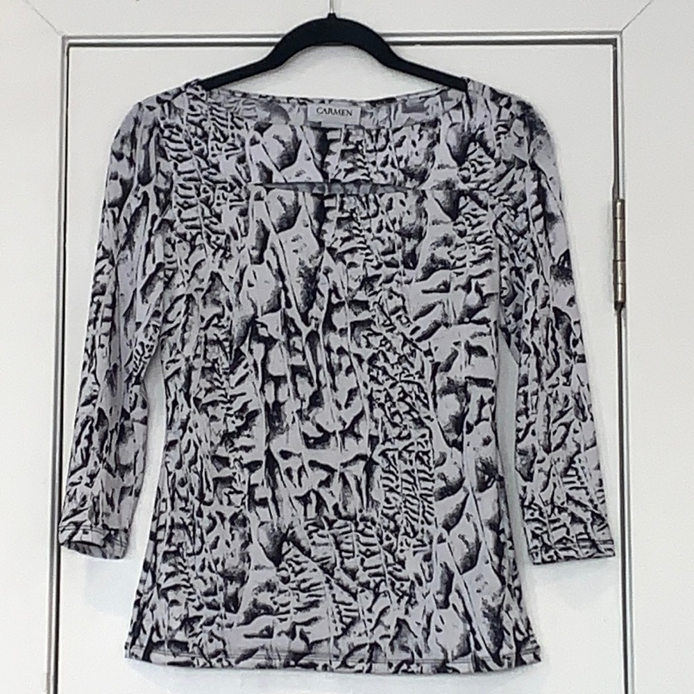 NWT Carmen Marc Valvo Printed 3/4 Sleeve Cut Out Top XS